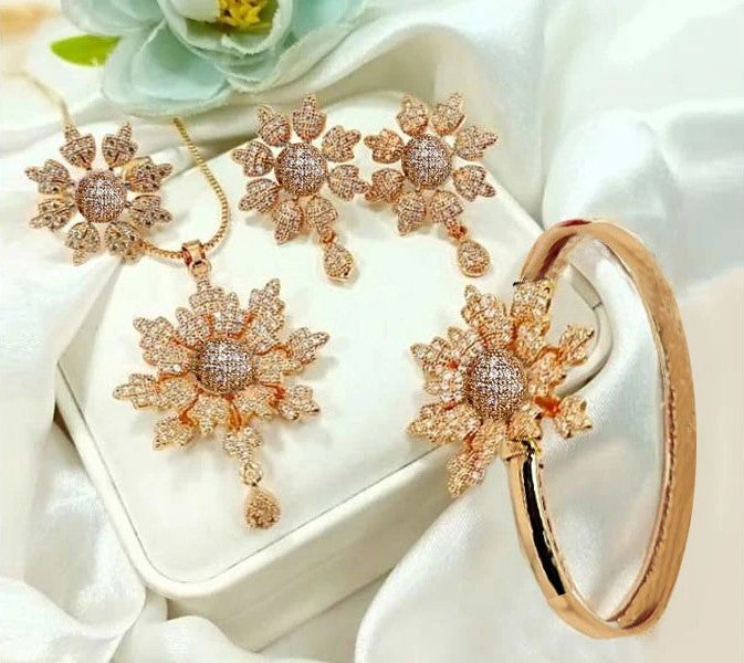 Elegant Zircon Flower Locket Set with Kara Bracelet & Earrings